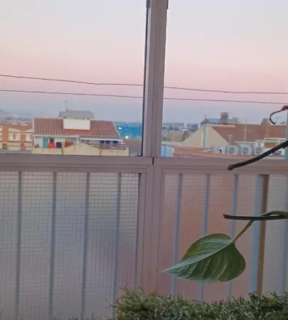 Apartamento Entero De Tres Habitaciones, Cerca De La Playa! Acogedor, Luminoso Y Tranquilo * Malgrat de Mar