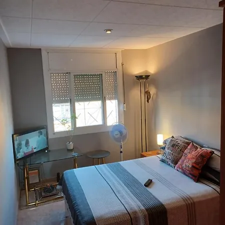 Apartamento Entero De Tres Habitaciones, Cerca De La Playa! Acogedor, Luminoso Y Tranquilo * Malgrat de Mar